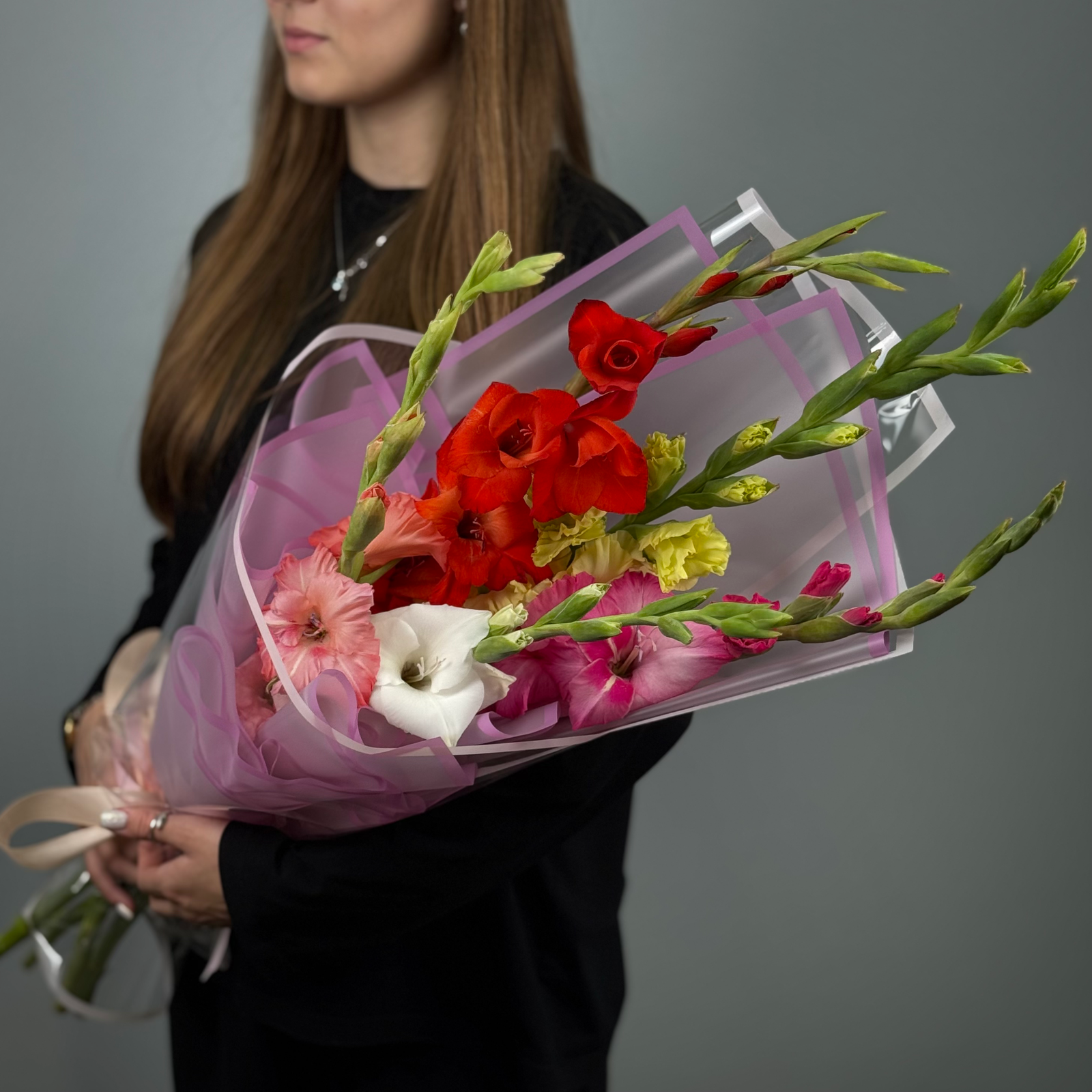 Букет из 5 гладиолусов микс