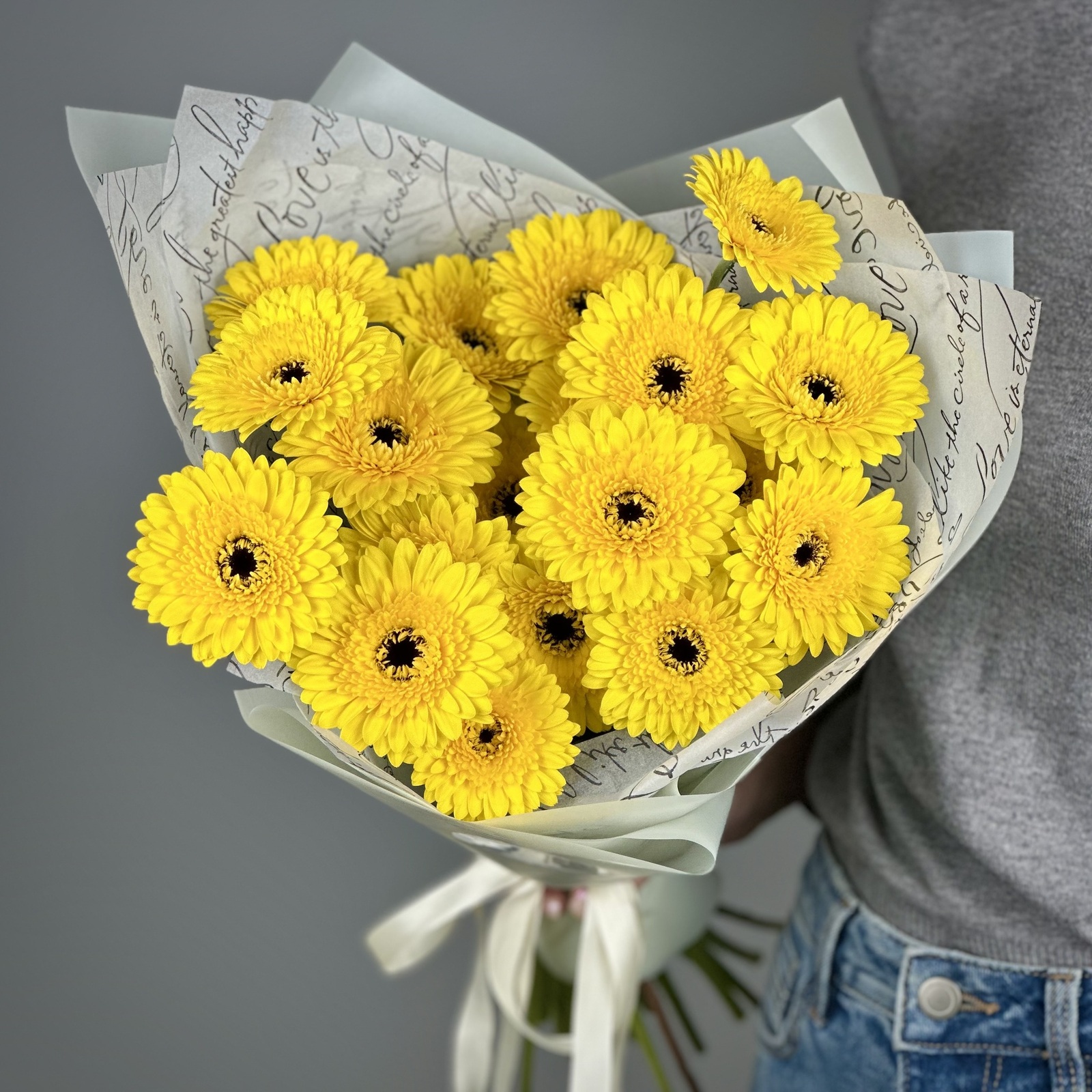 Букет из 21 желтых гербер