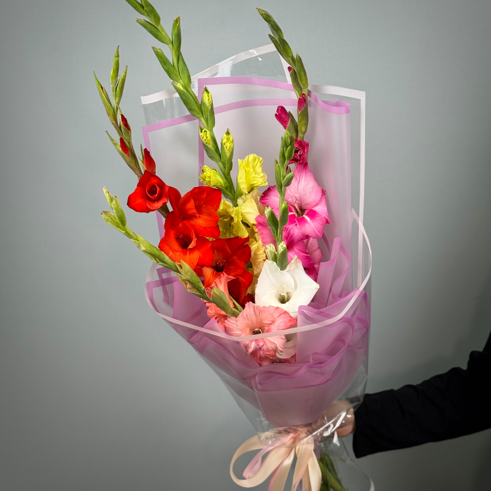 Букет из 5 гладиолусов микс