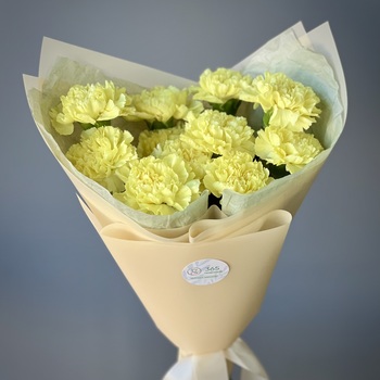 Букет из 11 желтых гвоздик