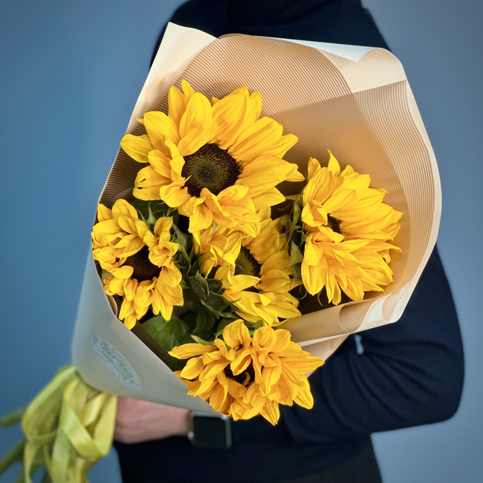 Букет из 5 подсолнухов