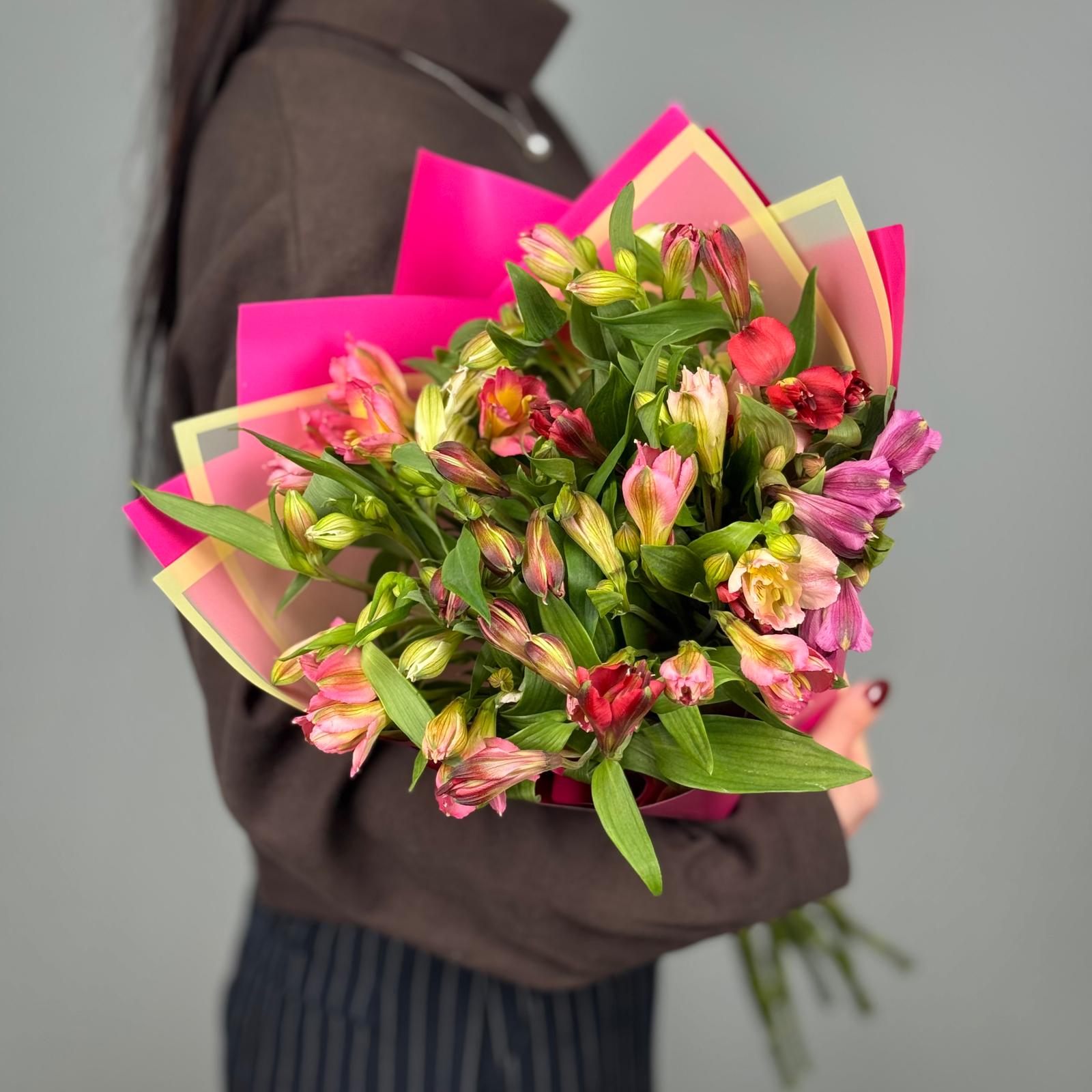 Букет из 13 альстромерий микс