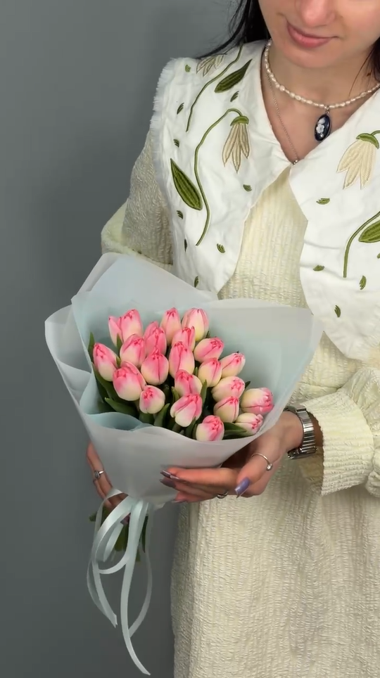 Букет из 21 розовых тюльпанов