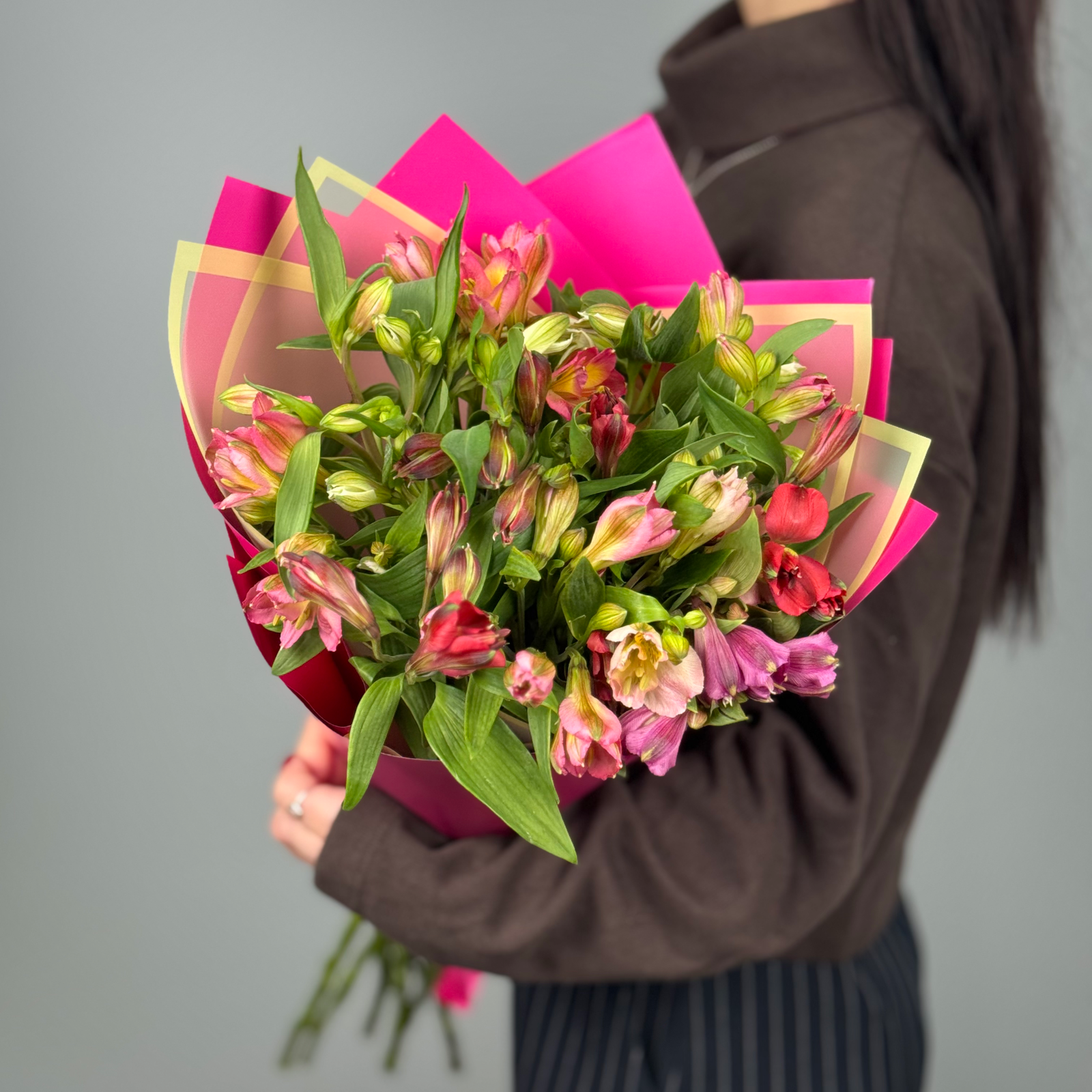 Букет из 13 альстромерий микс