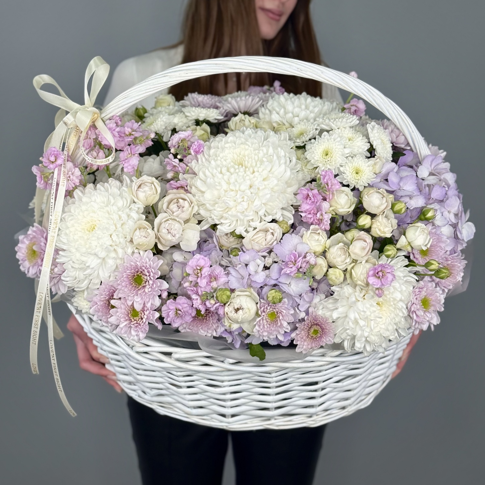 Цветы в корзине Марсианка