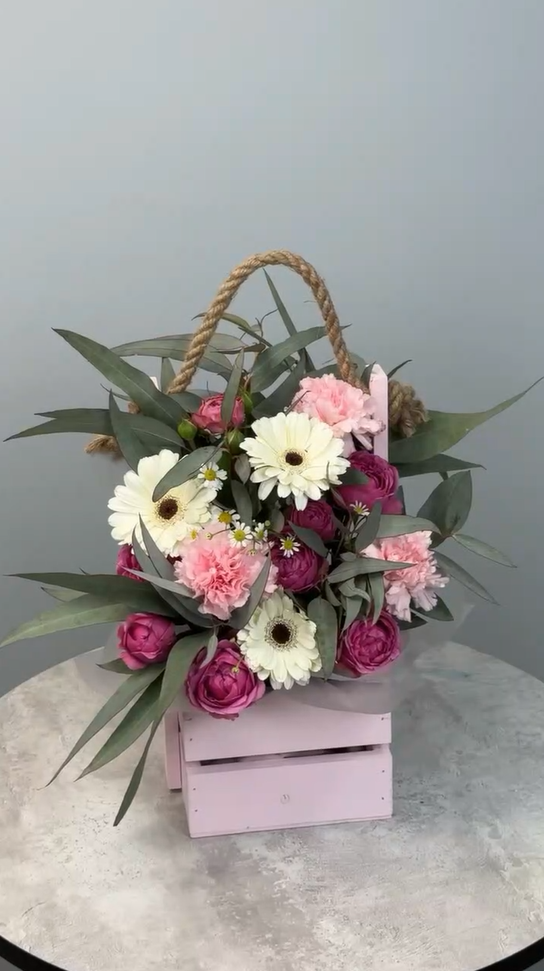 Цветы в ящике Знак валентности