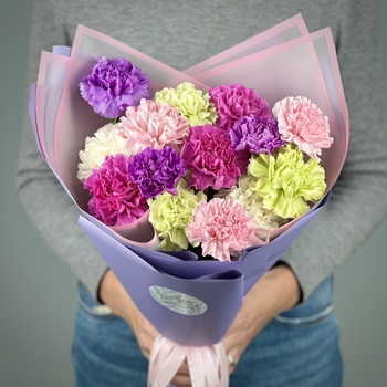 Букет из 15 гвоздик микс