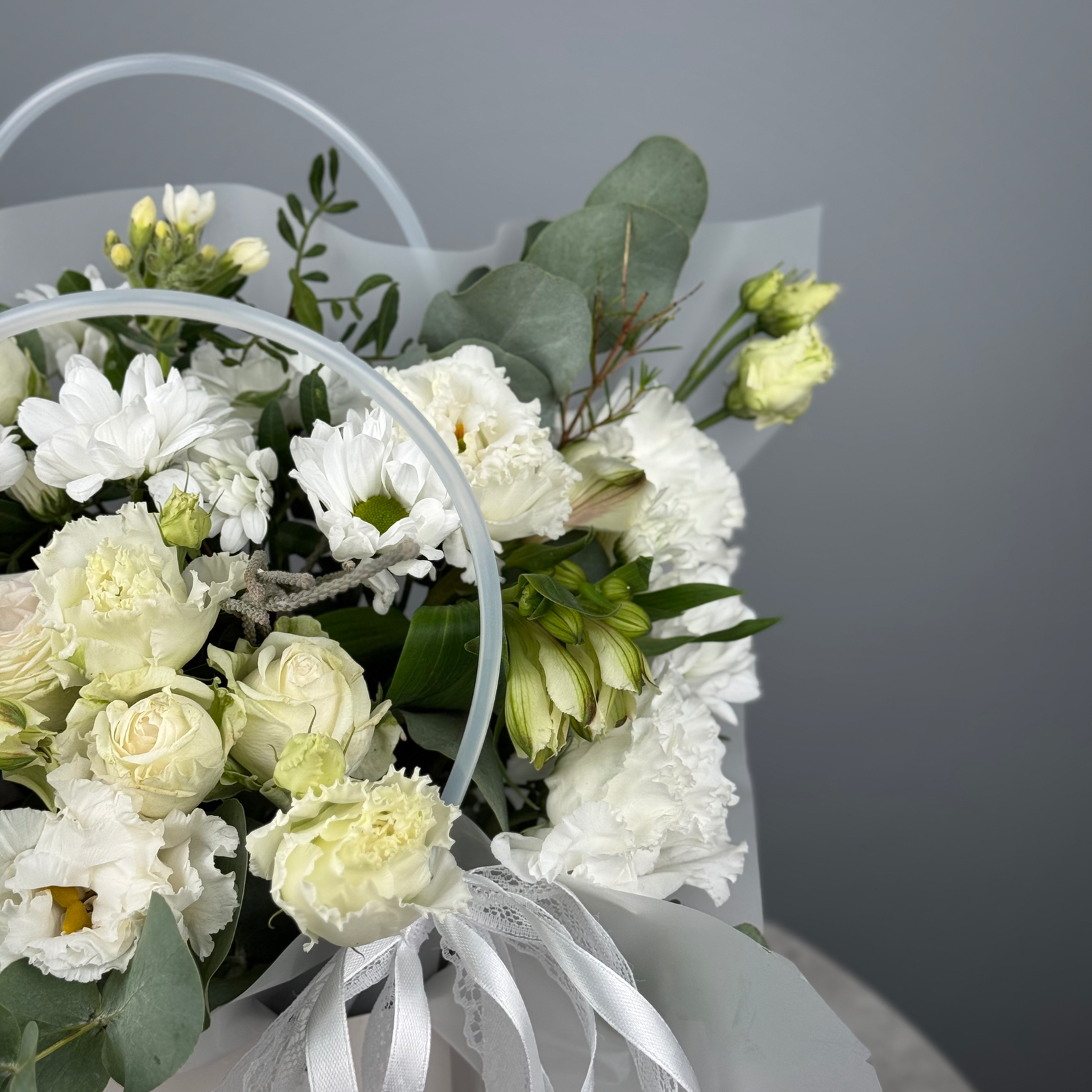 Цветы в коробке Ледяная нежность