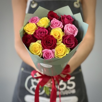 Букет из 15 яркой розы 70 см