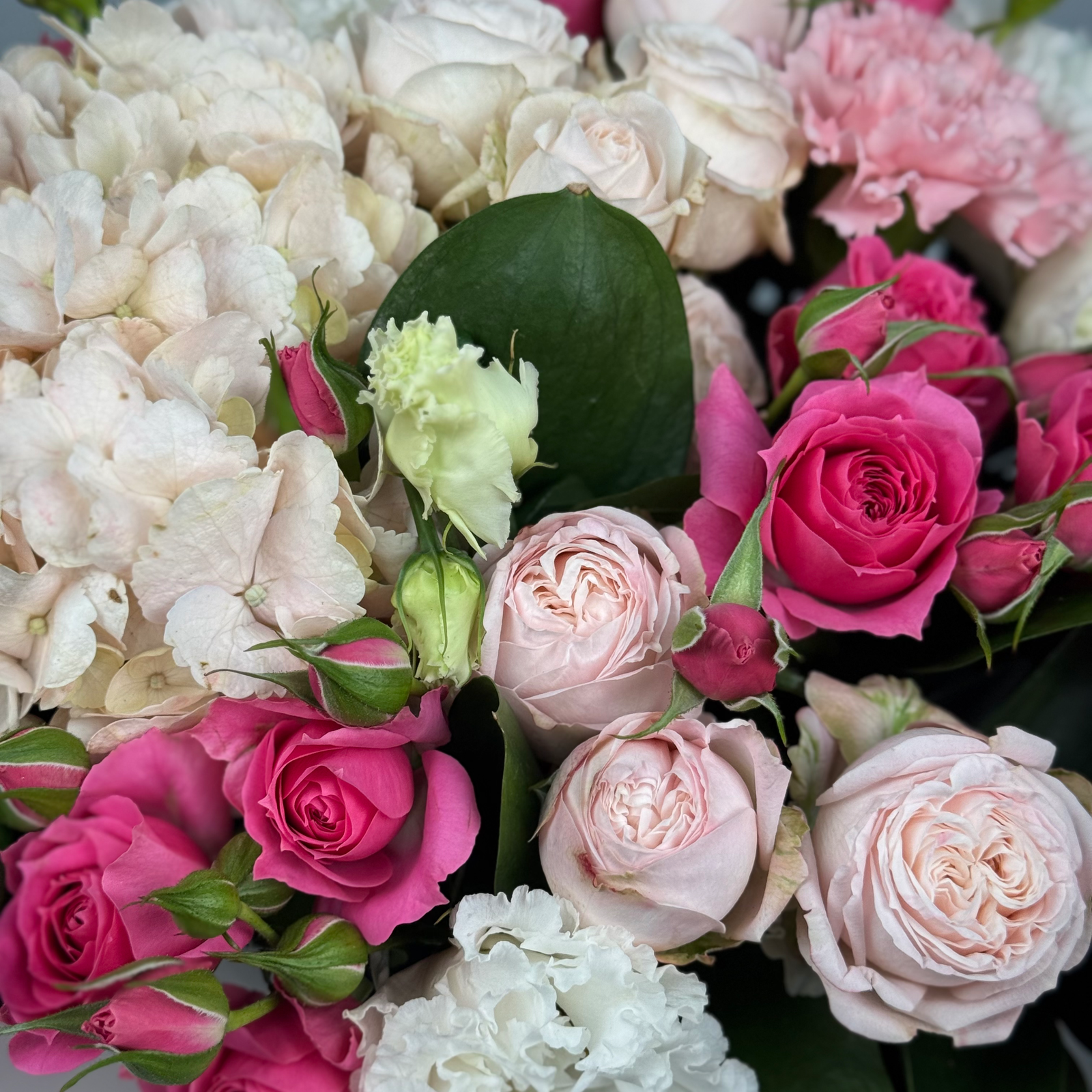 Цветы в коробке Верона