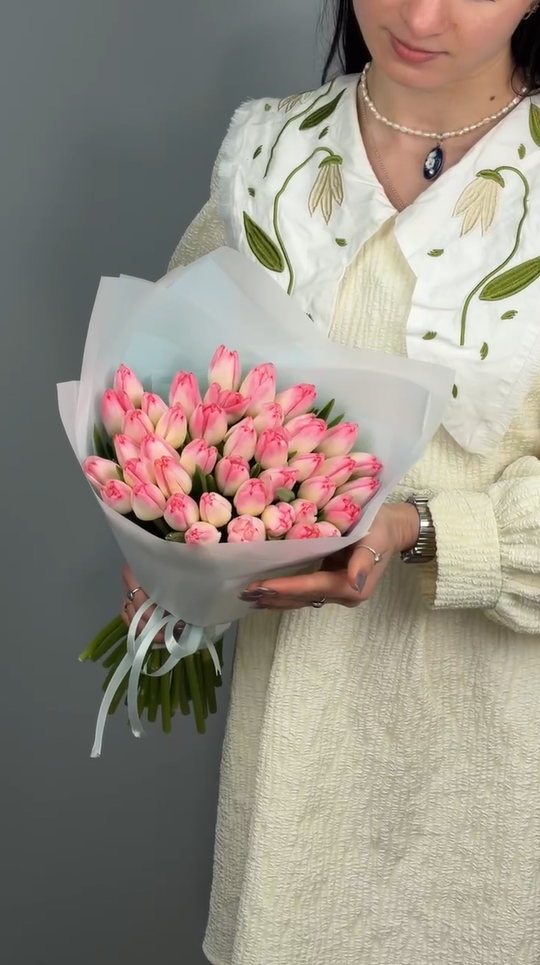Букет из 41 розовых тюльпанов