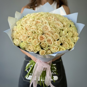 Букет из 151 кремовой розы 70 см