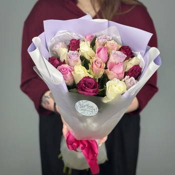 Букет из 21 розы Кения нежный микс