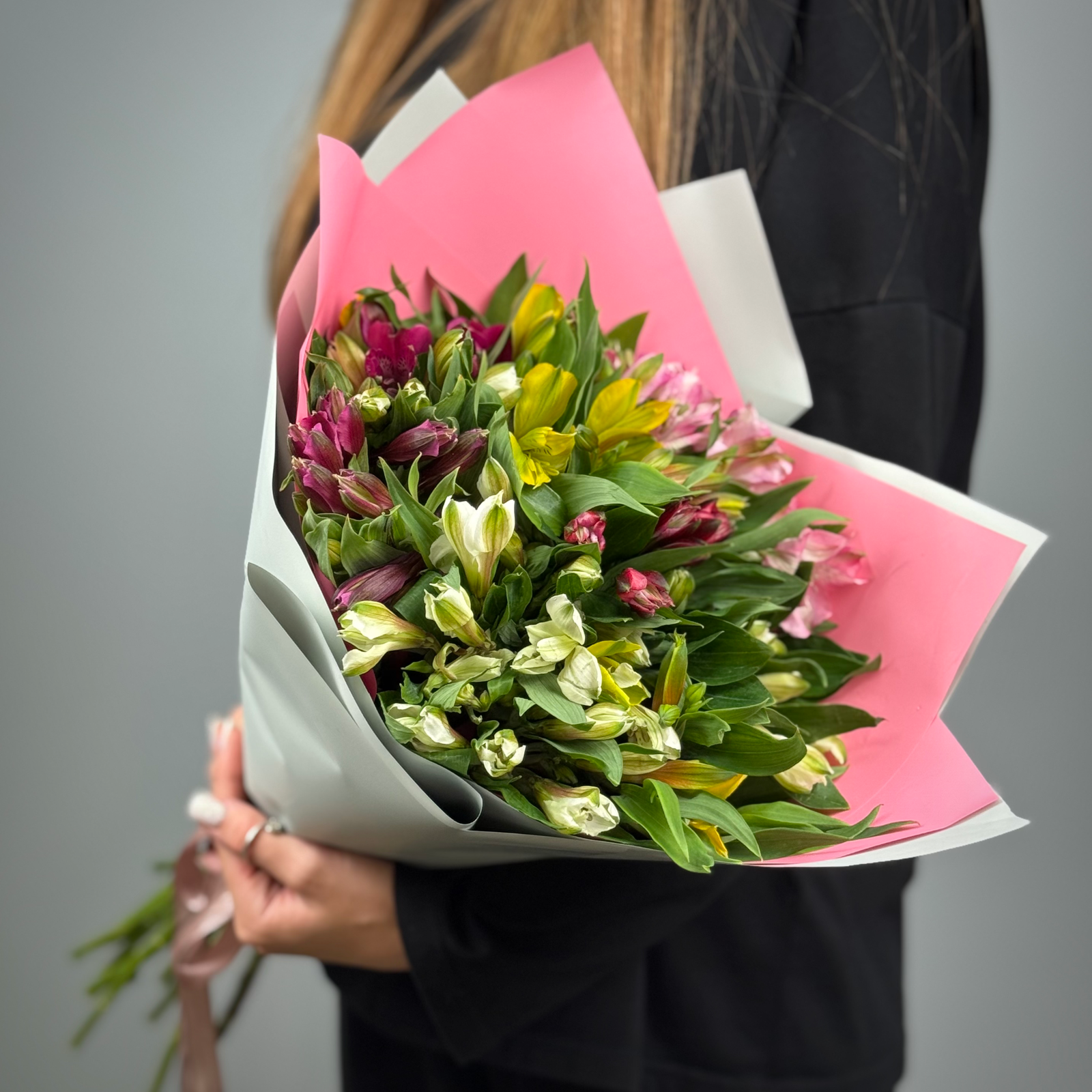 Букет из 15 альстромерий микс